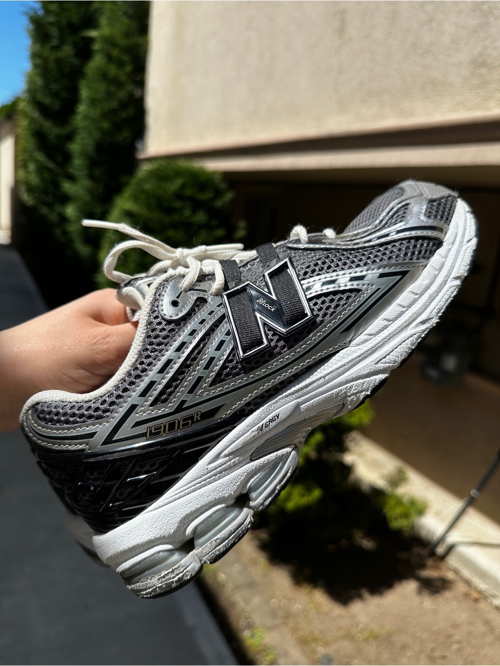 NEW BALANCE 1906R SILVER / BLACK RUNNERS 🖤🤍